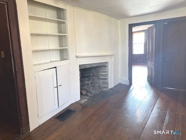 110 East Main Street, Clinton, CT 06413
