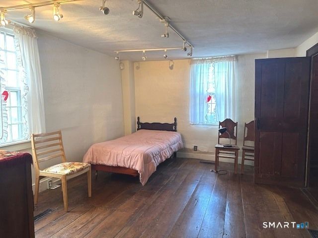 110 East Main Street, Clinton, CT 06413