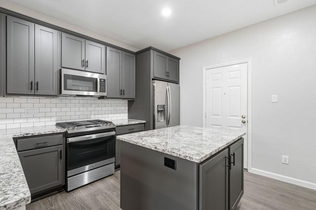 59 N Avonlea Circle, The Woodlands, TX 77382