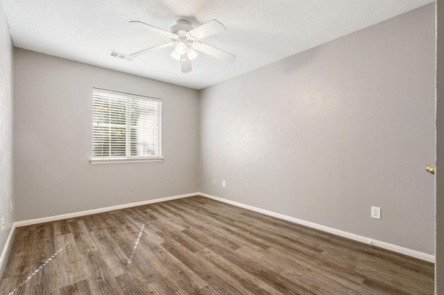 59 N Avonlea Circle, The Woodlands, TX 77382