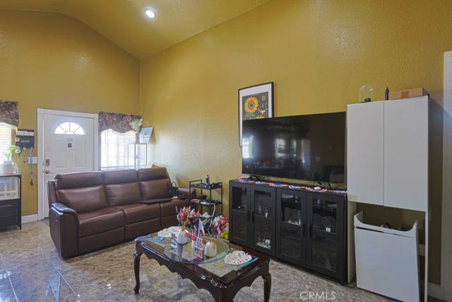 9307 Bandera, Los Angeles, CA 90002