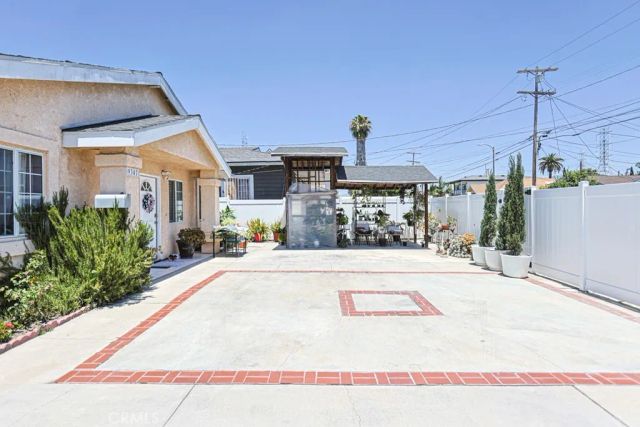 9307 Bandera, Los Angeles, CA 90002