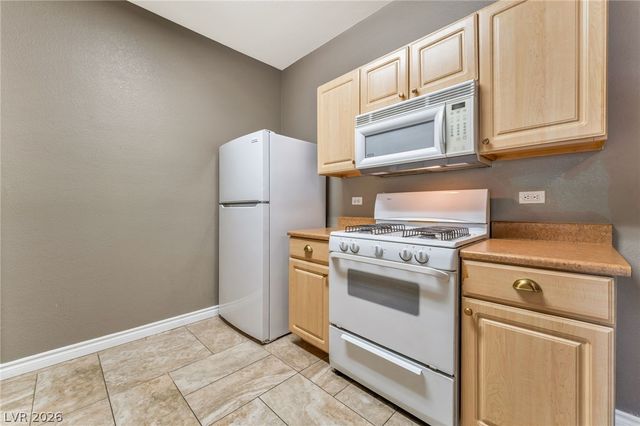 8250 North Grand Canyon Drive 1186, Las Vegas, NV 89166