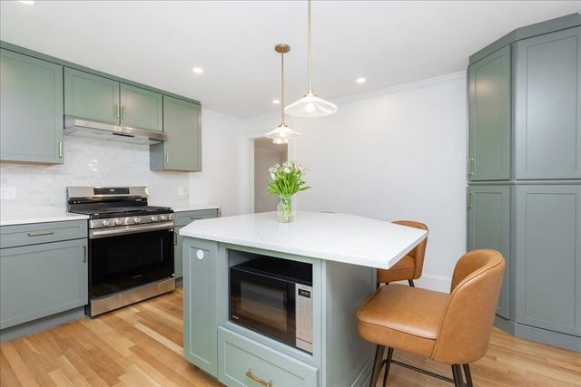 247 Hale St 2, Beverly, MA 01915