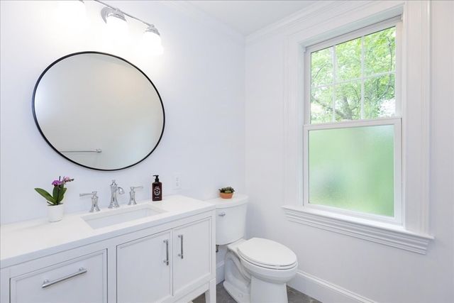 247 Hale St 2, Beverly, MA 01915