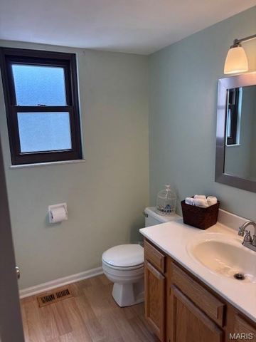 520 May Valley Drive, Fenton, MO 63026