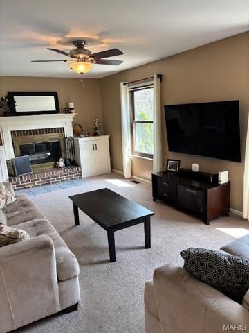 520 May Valley Drive, Fenton, MO 63026