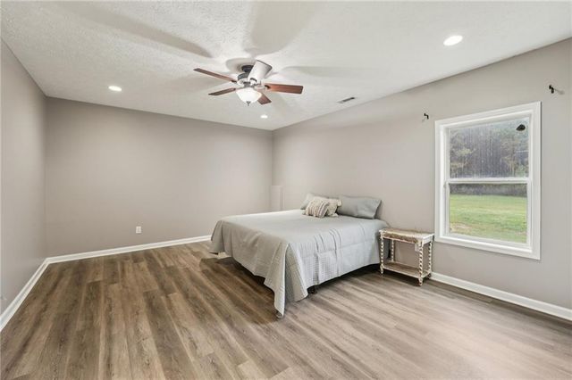 6471 Forsyth Drive, Cumming, GA 30028
