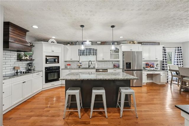 6471 Forsyth Drive, Cumming, GA 30028