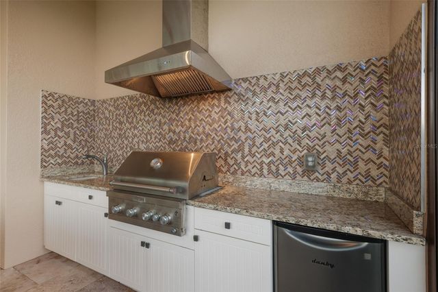 9816 2ND TERRACE NW, Bradenton, FL 34209