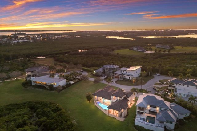 9816 2ND TERRACE NW, Bradenton, FL 34209