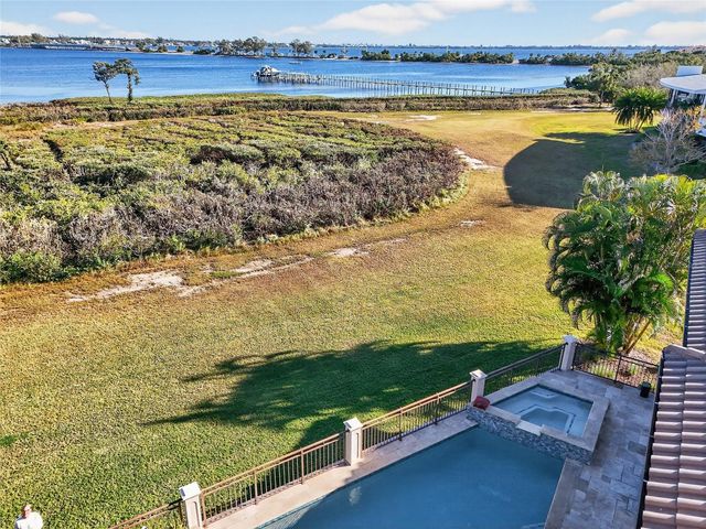 9816 2ND TERRACE NW, Bradenton, FL 34209