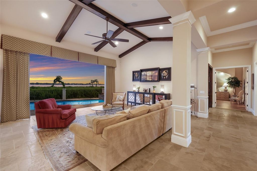 Image 18 of property listing at 9816 2ND TERRACE NW, Bradenton, FL 34209