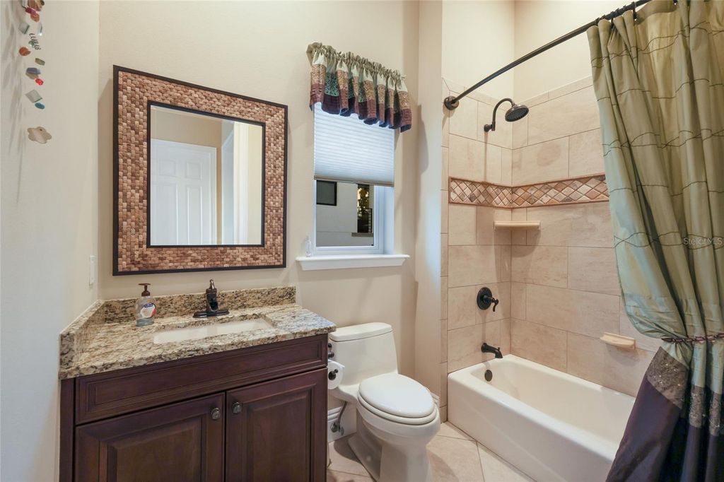 Image 42 of property listing at 9816 2ND TERRACE NW, Bradenton, FL 34209