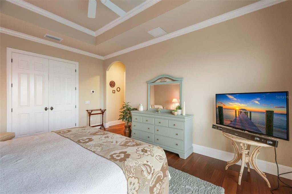 Image 45 of property listing at 9816 2ND TERRACE NW, Bradenton, FL 34209