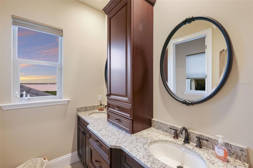 Image 46 of property listing at 9816 2ND TERRACE NW, Bradenton, FL 34209