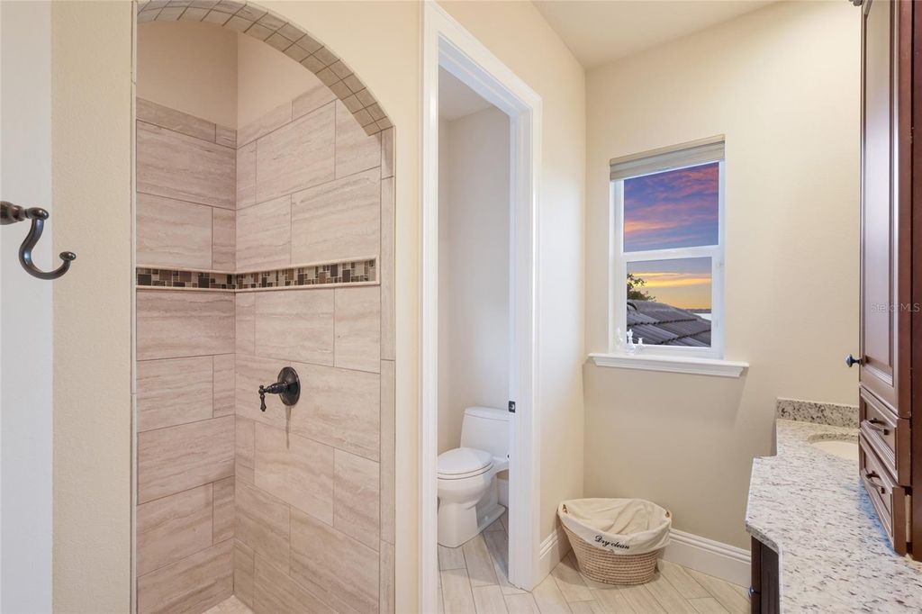 Image 47 of property listing at 9816 2ND TERRACE NW, Bradenton, FL 34209