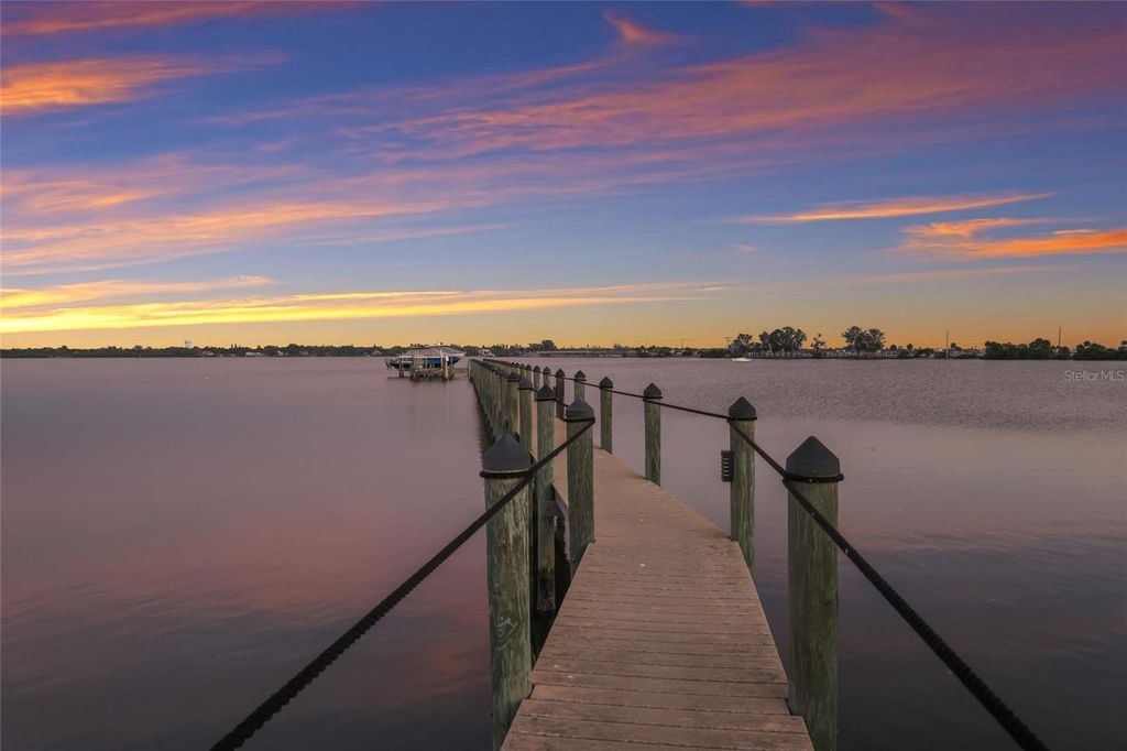 Image 58 of property listing at 9816 2ND TERRACE NW, Bradenton, FL 34209