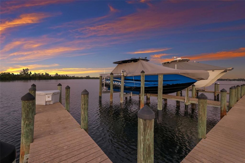 Image 59 of property listing at 9816 2ND TERRACE NW, Bradenton, FL 34209