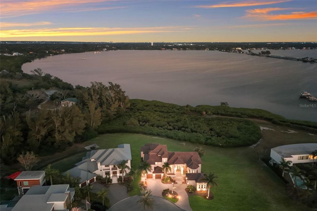 Image 68 of property listing at 9816 2ND TERRACE NW, Bradenton, FL 34209