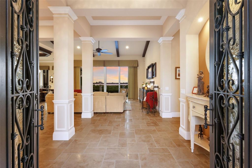 Image 8 of property listing at 9816 2ND TERRACE NW, Bradenton, FL 34209