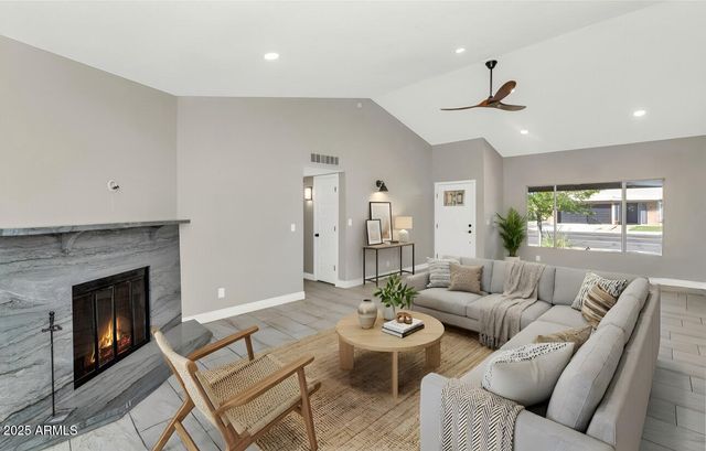 2555 S PATTERSON Street, Mesa, AZ 85202