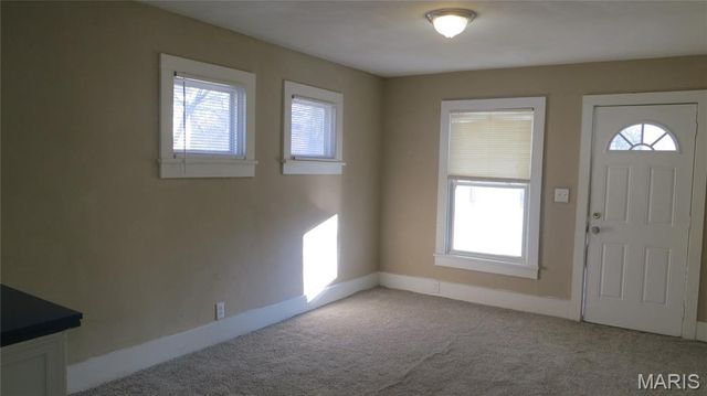 3034 Glenwood Avenue, Alton, IL 62002