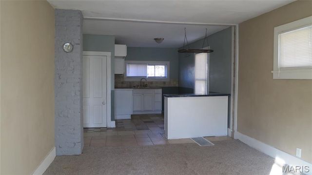 3034 Glenwood Avenue, Alton, IL 62002