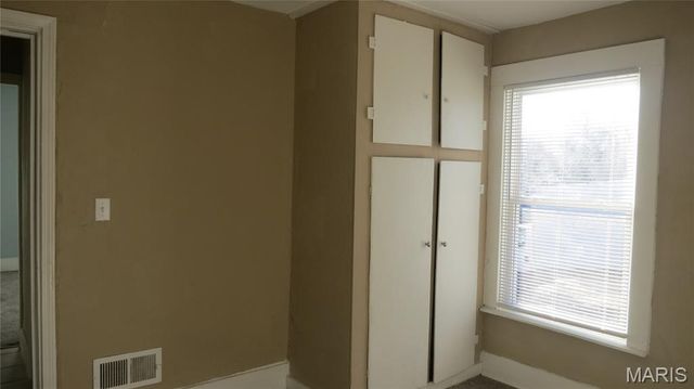 3034 Glenwood Avenue, Alton, IL 62002