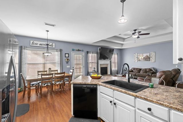 219 Brushfire Dr, Dothan, AL 36301