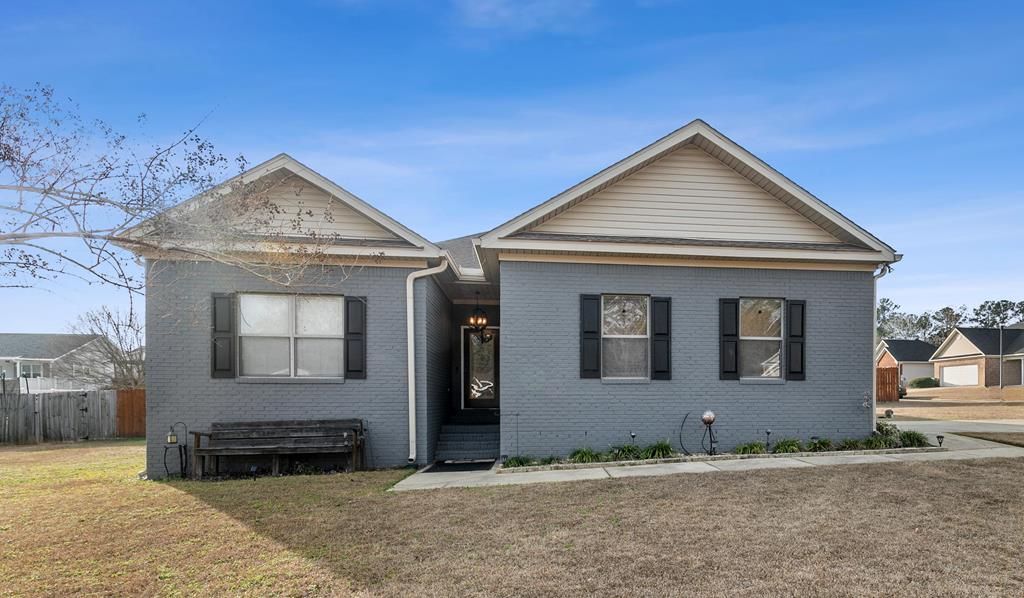 219 Brushfire Dr, Dothan, AL 36301