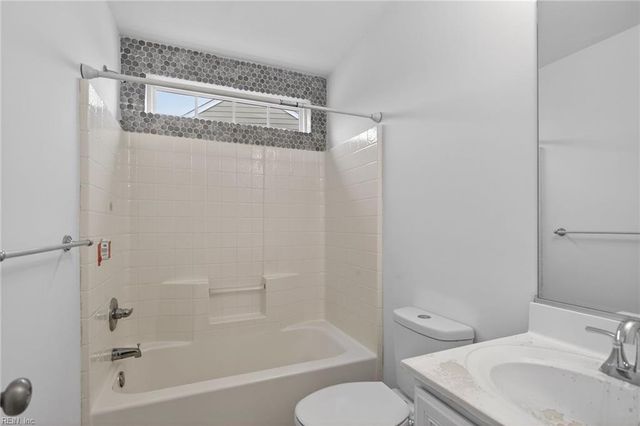 2037 Brians LN, Suffolk, VA 23434