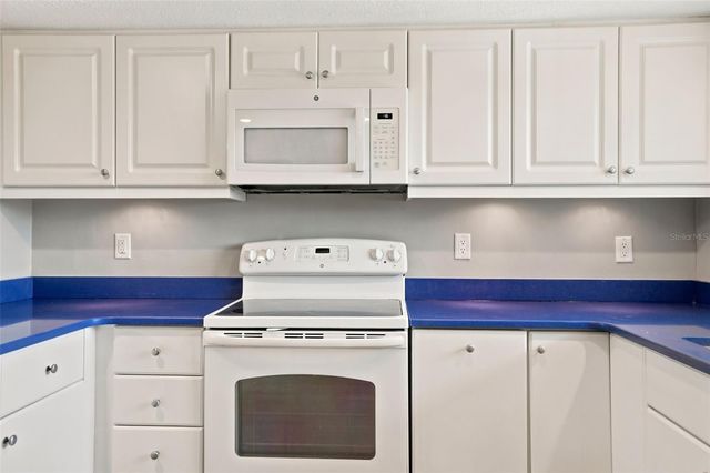 90 S HIGHLAND AVENUE 1414, Tarpon Springs, FL 34689