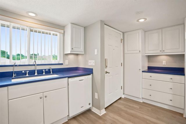 90 S HIGHLAND AVENUE 1414, Tarpon Springs, FL 34689