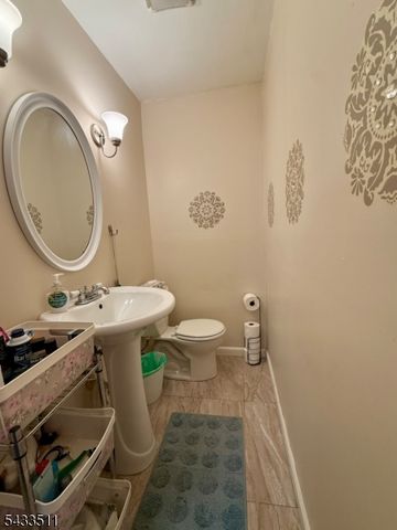 527 E Main St, Bridgewater Twp., NJ 08807