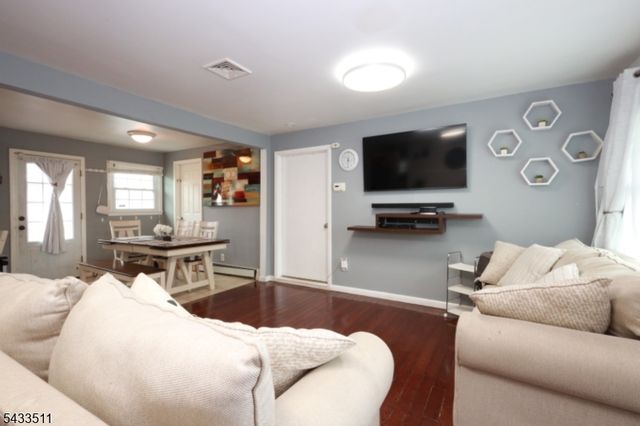 527 E Main St, Bridgewater Twp., NJ 08807
