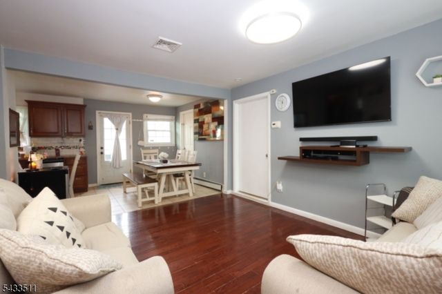 527 E Main St, Bridgewater Twp., NJ 08807