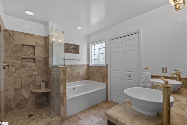 438 Chamber Lane, Moore, SC 29369
