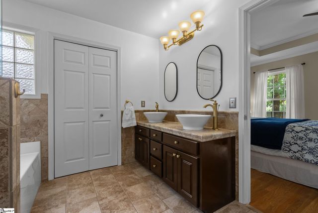 438 Chamber Lane, Moore, SC 29369