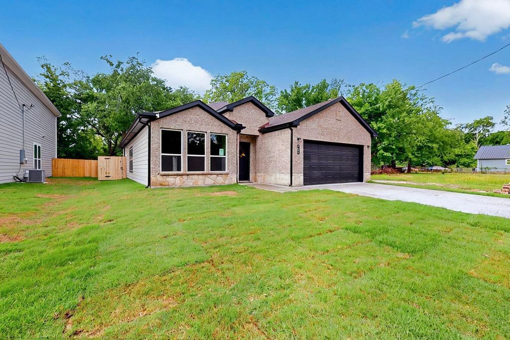 415 MLK Street, Sulphur Springs, TX 75482