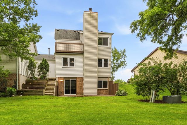 23W418 Greenbriar Drive, Naperville, IL 60540