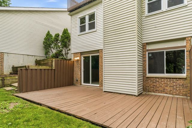 23W418 Greenbriar Drive, Naperville, IL 60540