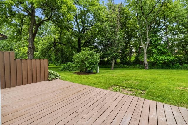 23W418 Greenbriar Drive, Naperville, IL 60540