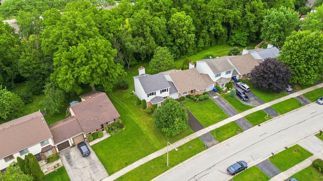 23W418 Greenbriar Drive, Naperville, IL 60540