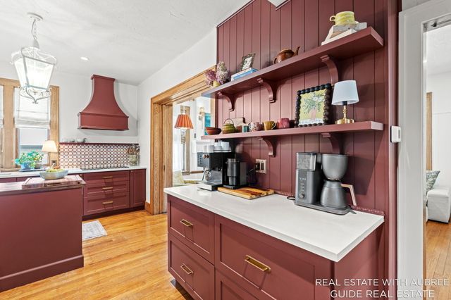 16 E 23rd Street, Holland, MI 49423