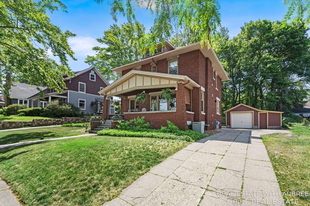 16 E 23rd Street, Holland, MI 49423