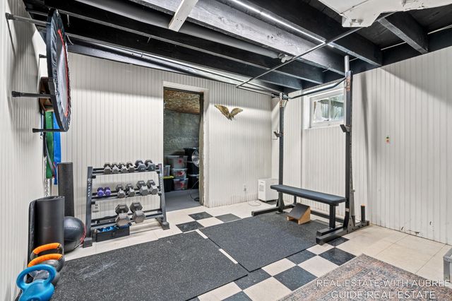 16 E 23rd Street, Holland, MI 49423