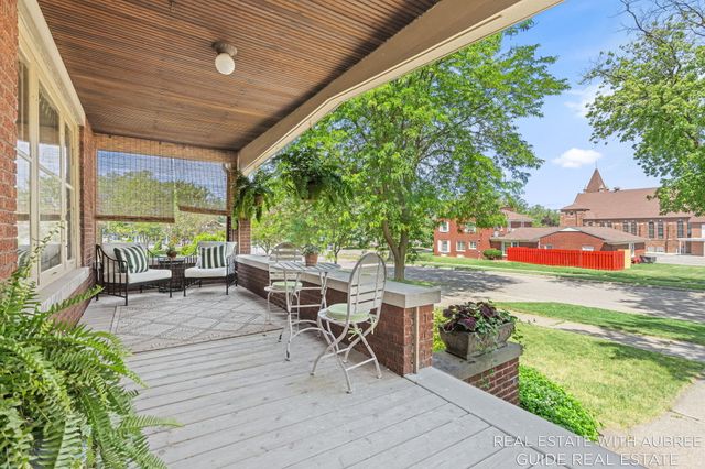 16 E 23rd Street, Holland, MI 49423