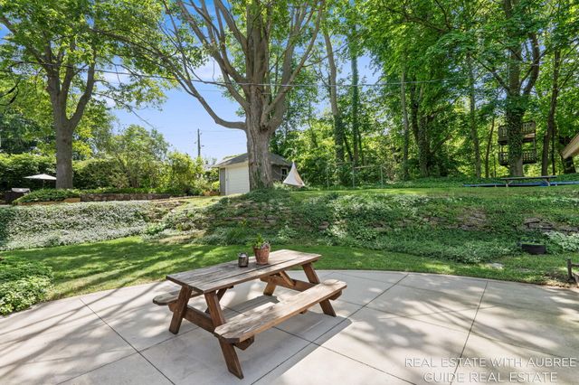 16 E 23rd Street, Holland, MI 49423