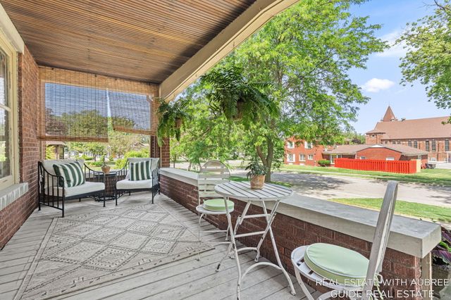 16 E 23rd Street, Holland, MI 49423